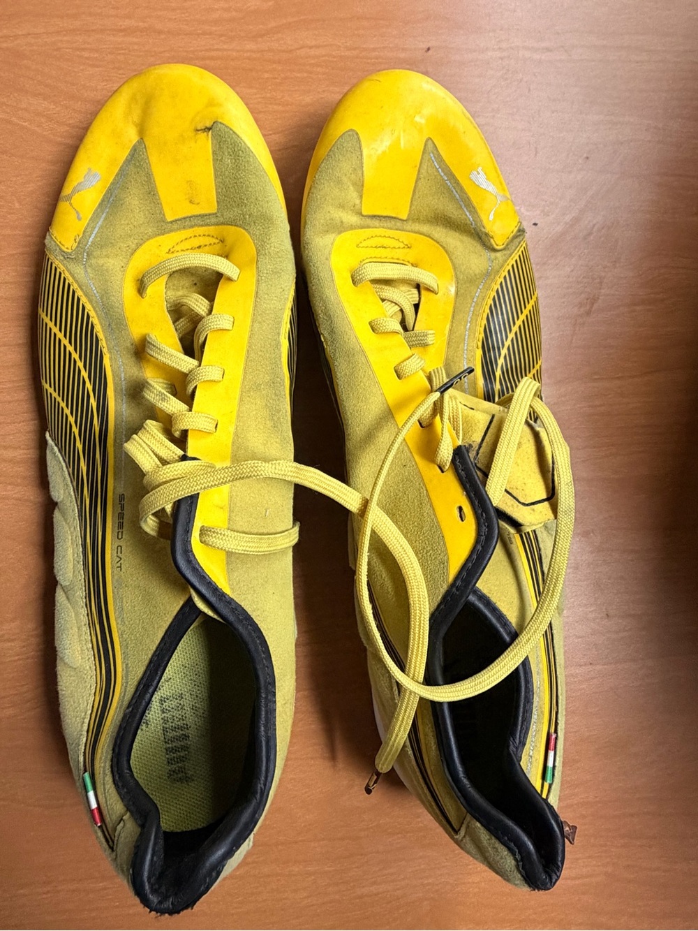 Puma Men's Yellow and Black Athletic Racing Sneakers
